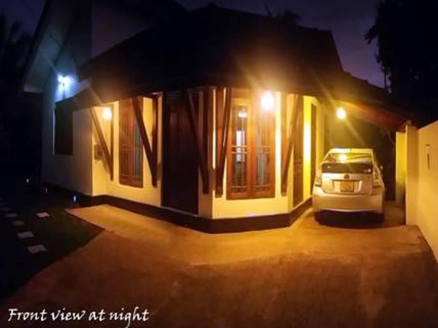 The Hermitage Negombo Kurana Katunayaka Exteriör bild